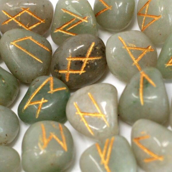 Piedras rúnicas artesanas - Aventurina Verde